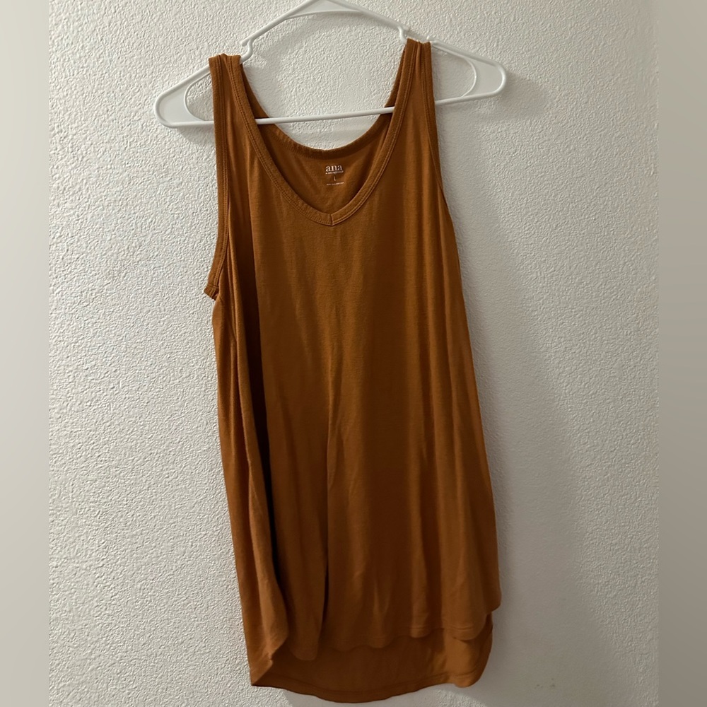 Ana tank top. Size L.